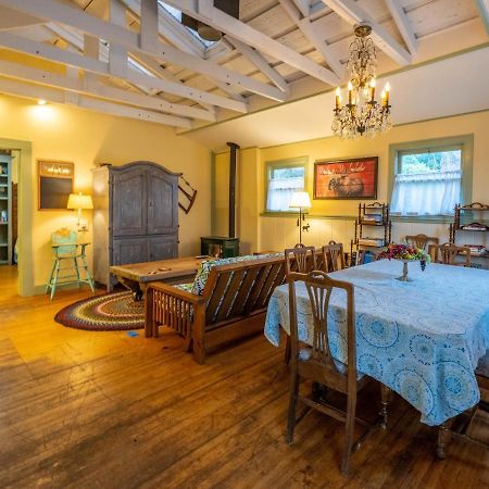 Clementine'S Guest House & Vacation Rentals Астория Экстерьер фото