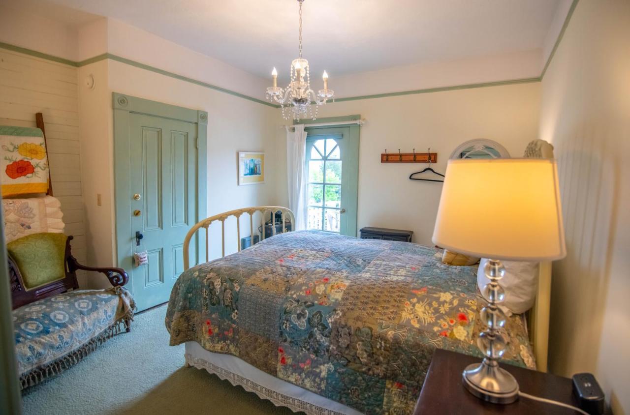 Clementine'S Guest House & Vacation Rentals Астория Экстерьер фото