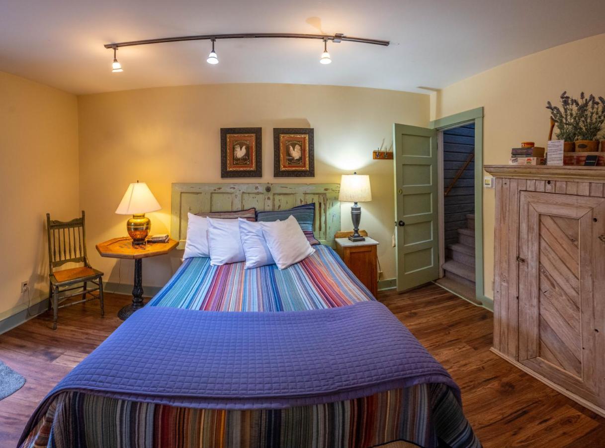 Clementine'S Guest House & Vacation Rentals Астория Экстерьер фото