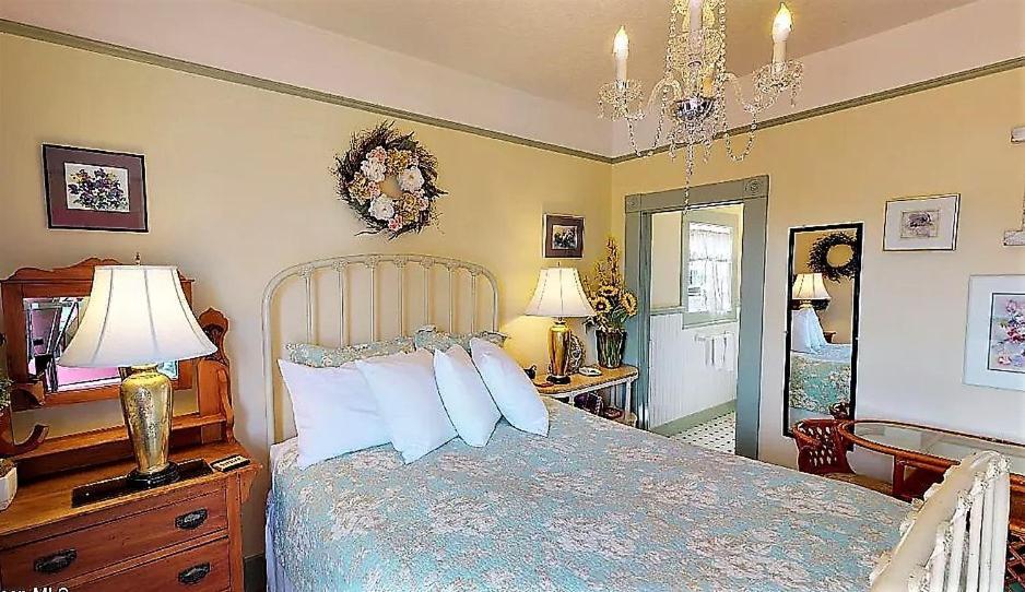 Clementine'S Guest House & Vacation Rentals Астория Экстерьер фото